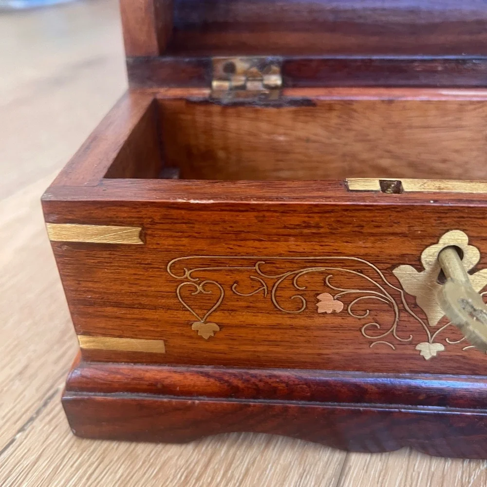 N/A handcrafted wooden